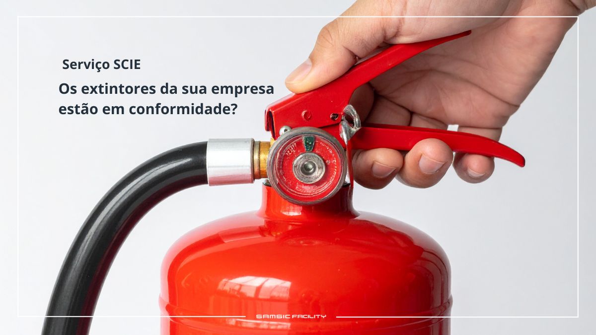 Extintor de incêndio utilizado em sistemas de segurança contra incêndios