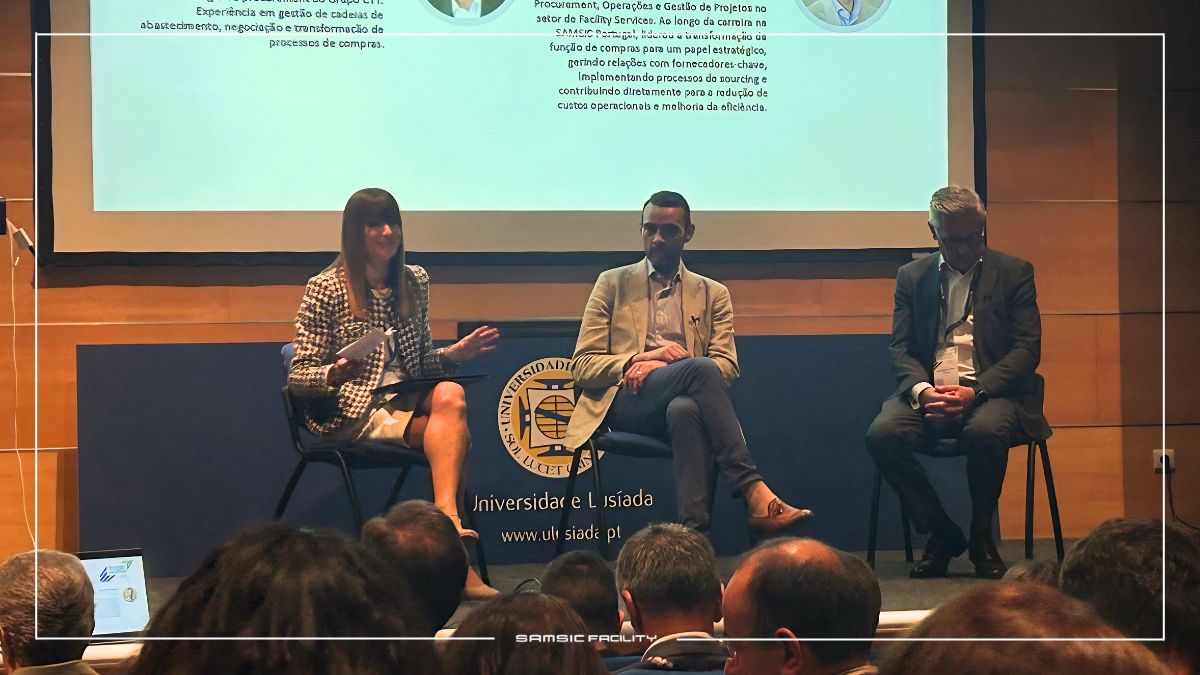 evento da APCADEC e sublinha o valor estratégico do procurement